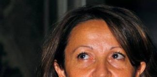 Le Regine di Nadia Verdile vincono il Premio Nazionale De Blasio
