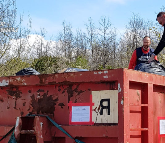 I CONTAINERS CON I VELENI SCOPERTI DAI CARABINIERI DEL NAS